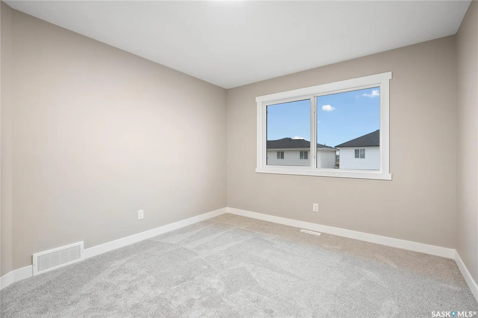 4732 Ferndale CRESCENT