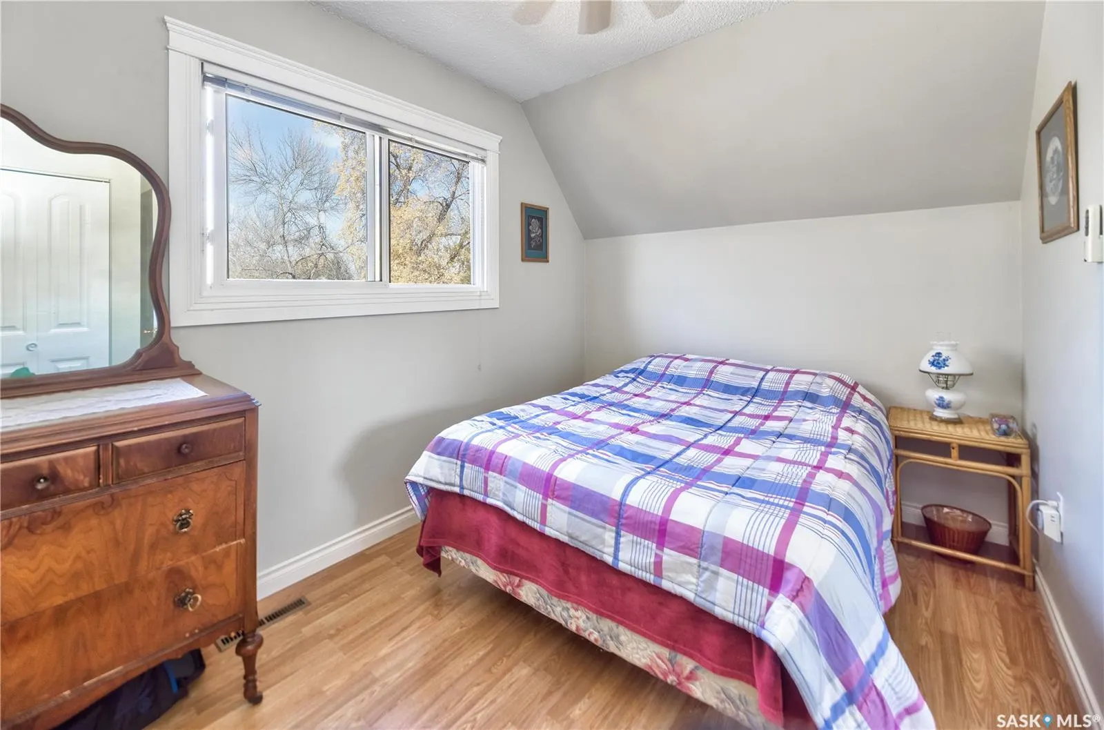 1377 Goshen PLACE