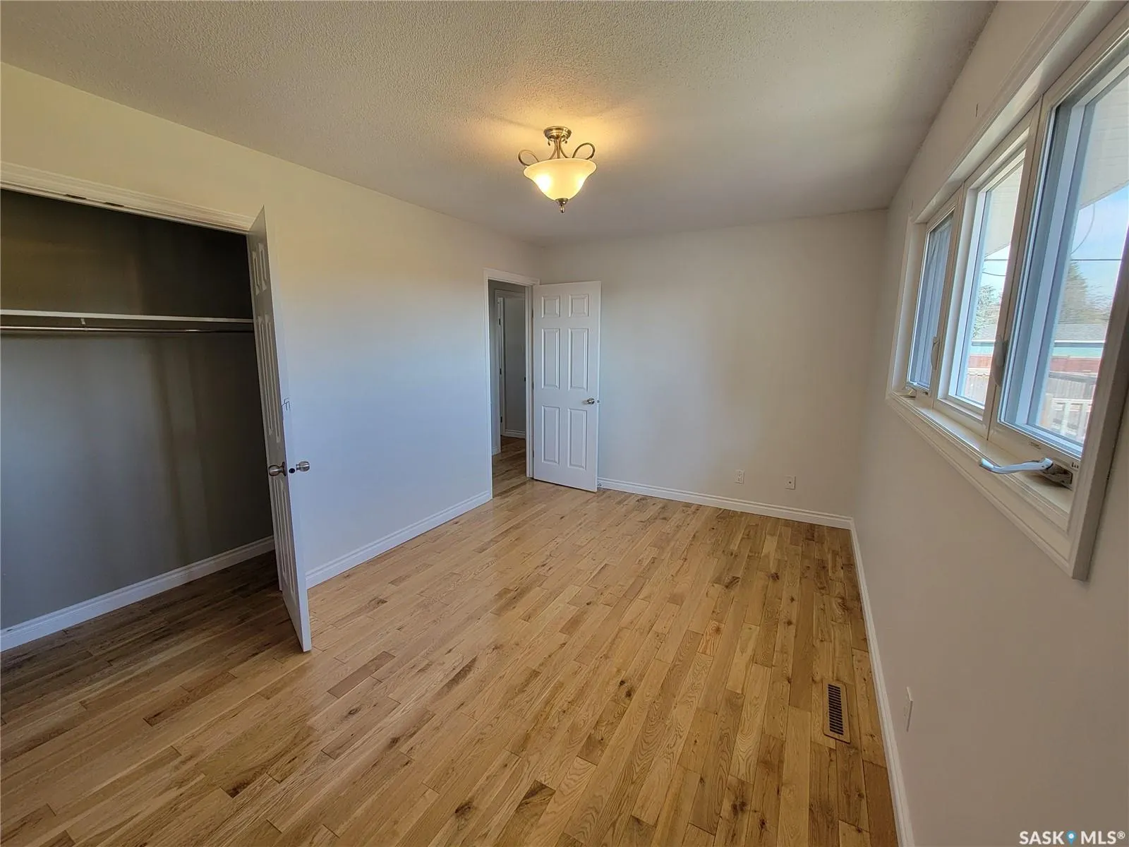 708 2nd STREET W