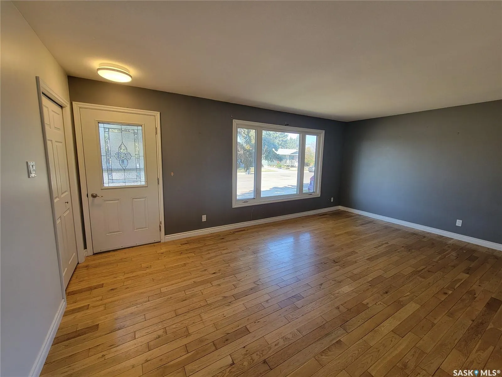 708 2nd STREET W