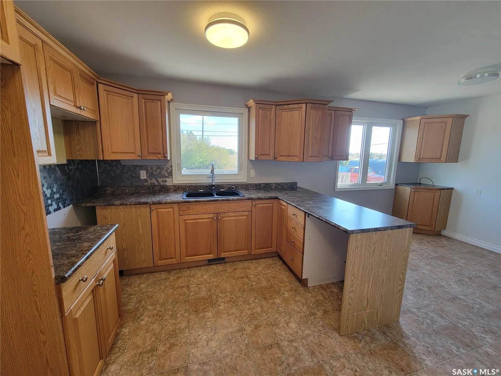 708 2nd STREET W
