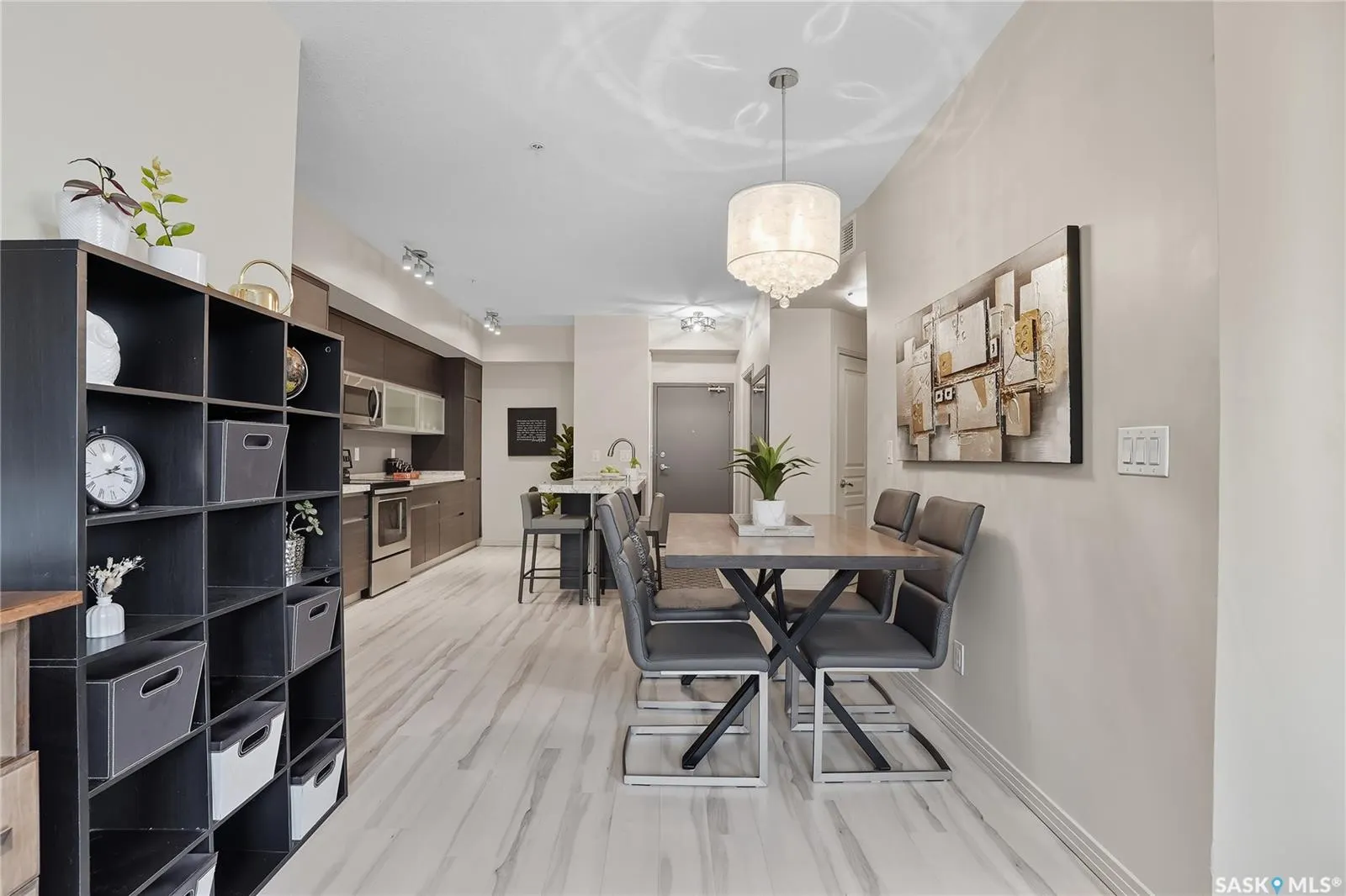 223 Evergreen SQUARE, #120