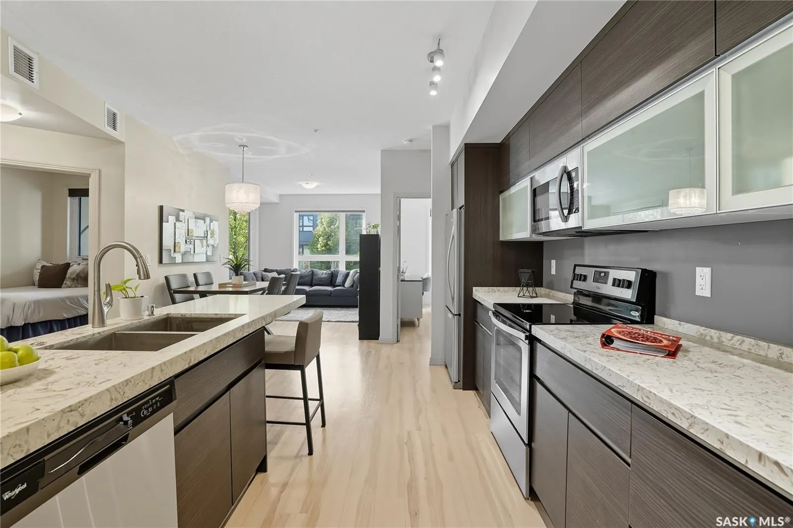 223 Evergreen SQUARE, #120