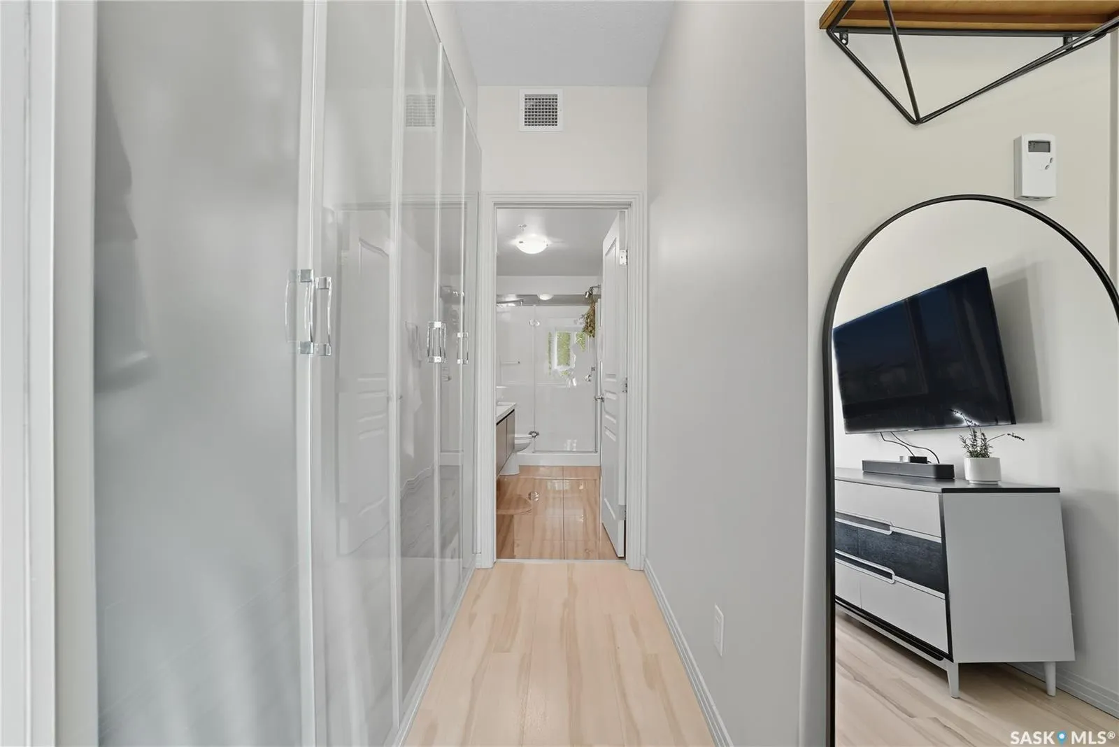 223 Evergreen SQUARE, #120