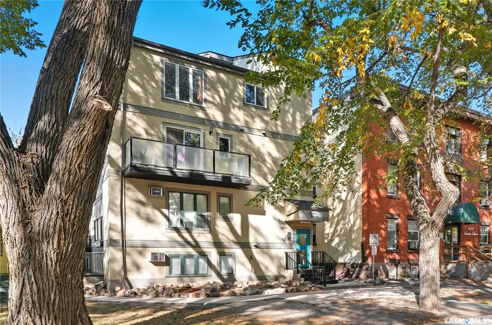423 4th AVENUE N, #304
