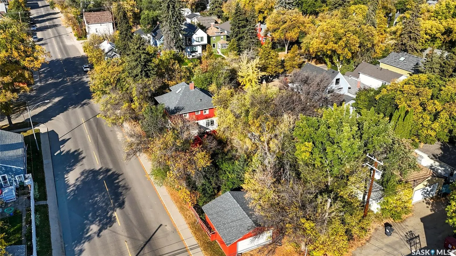 521 Albert AVENUE