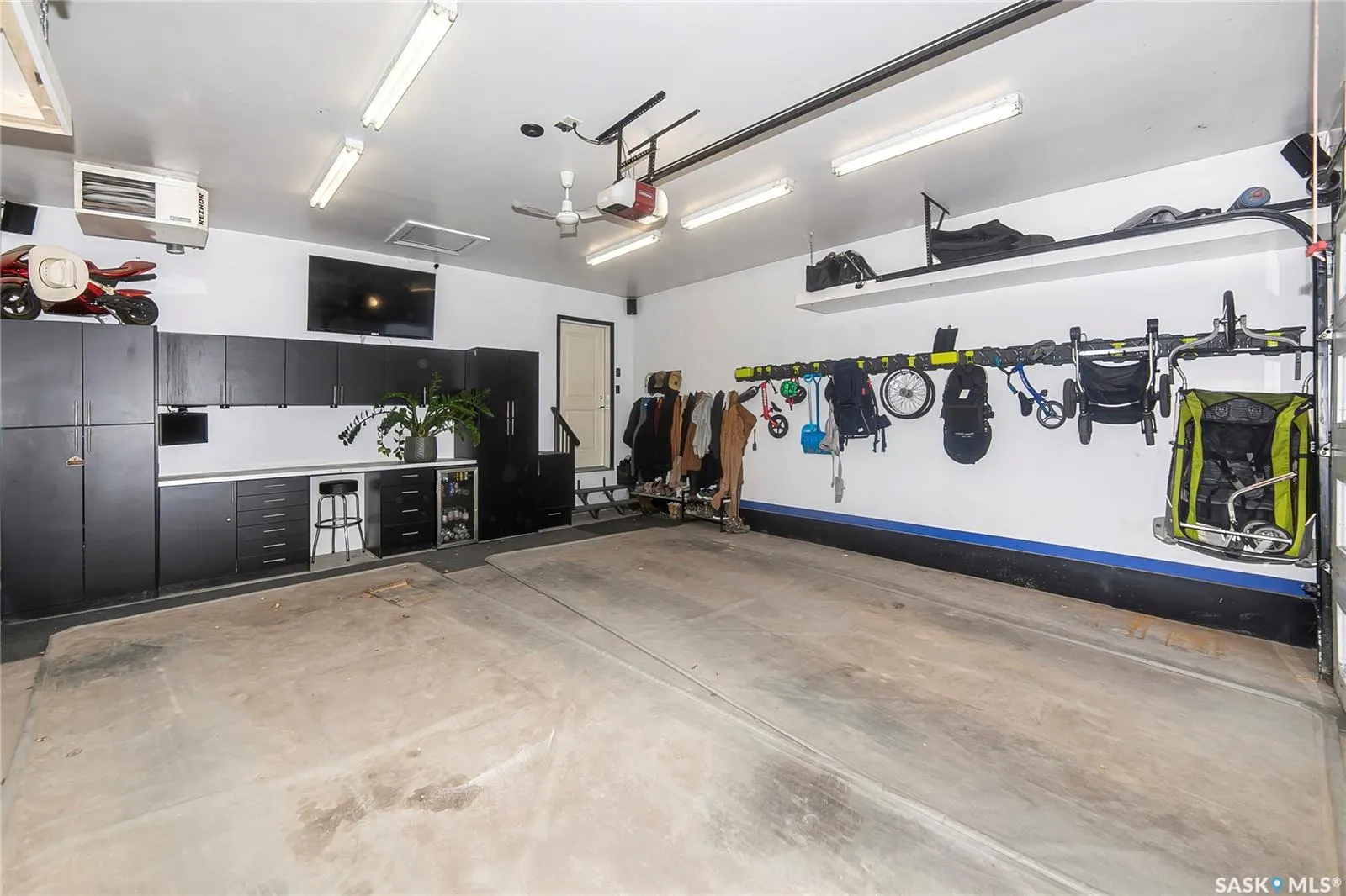 343 Langlois WAY