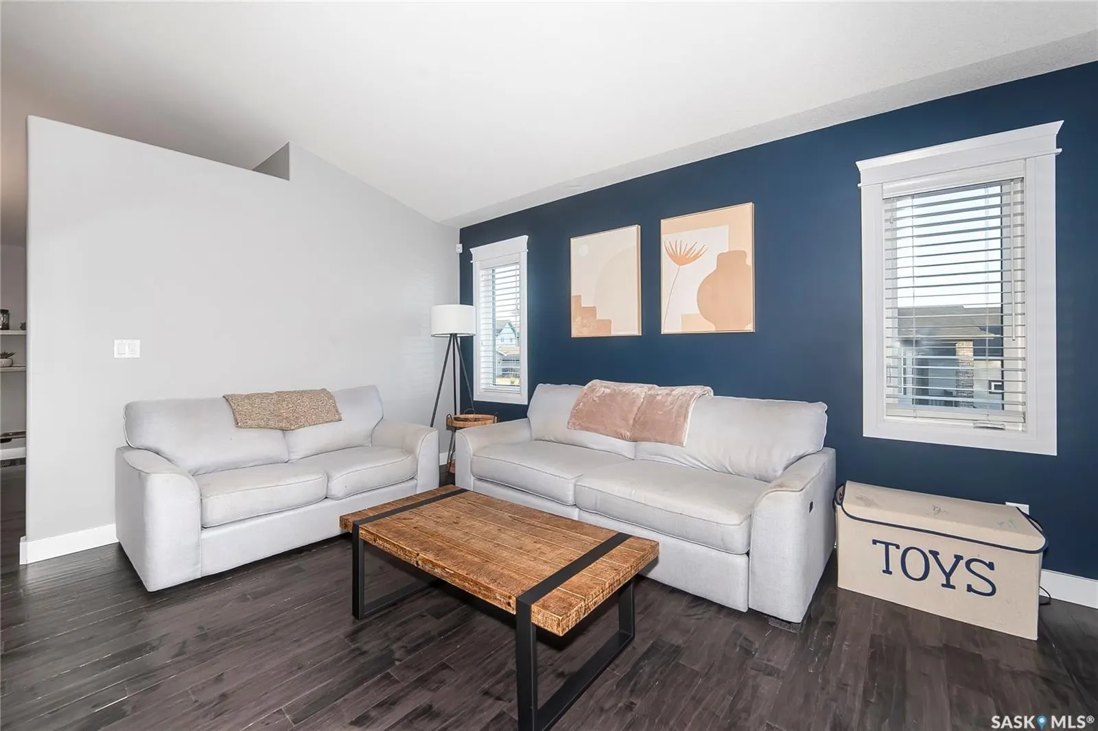 343 Langlois WAY