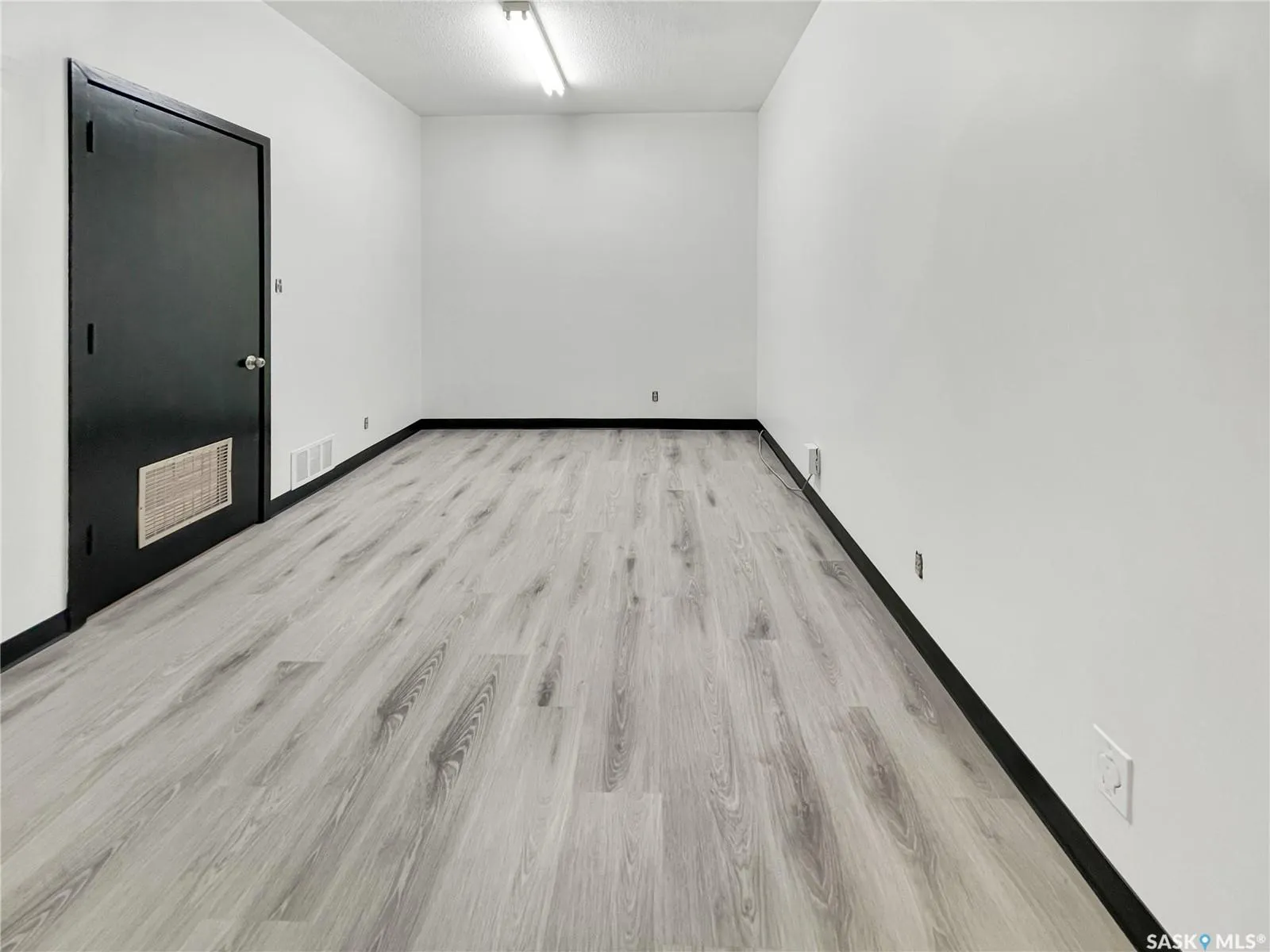 234 1st AVENUE NE, #206