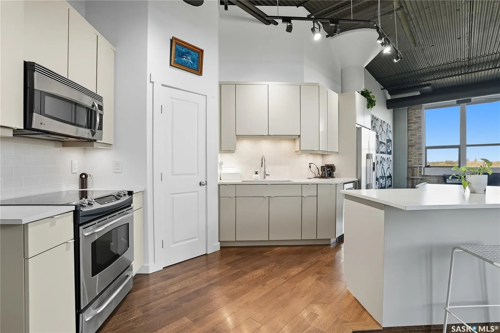 211 D AVENUE N, #503
