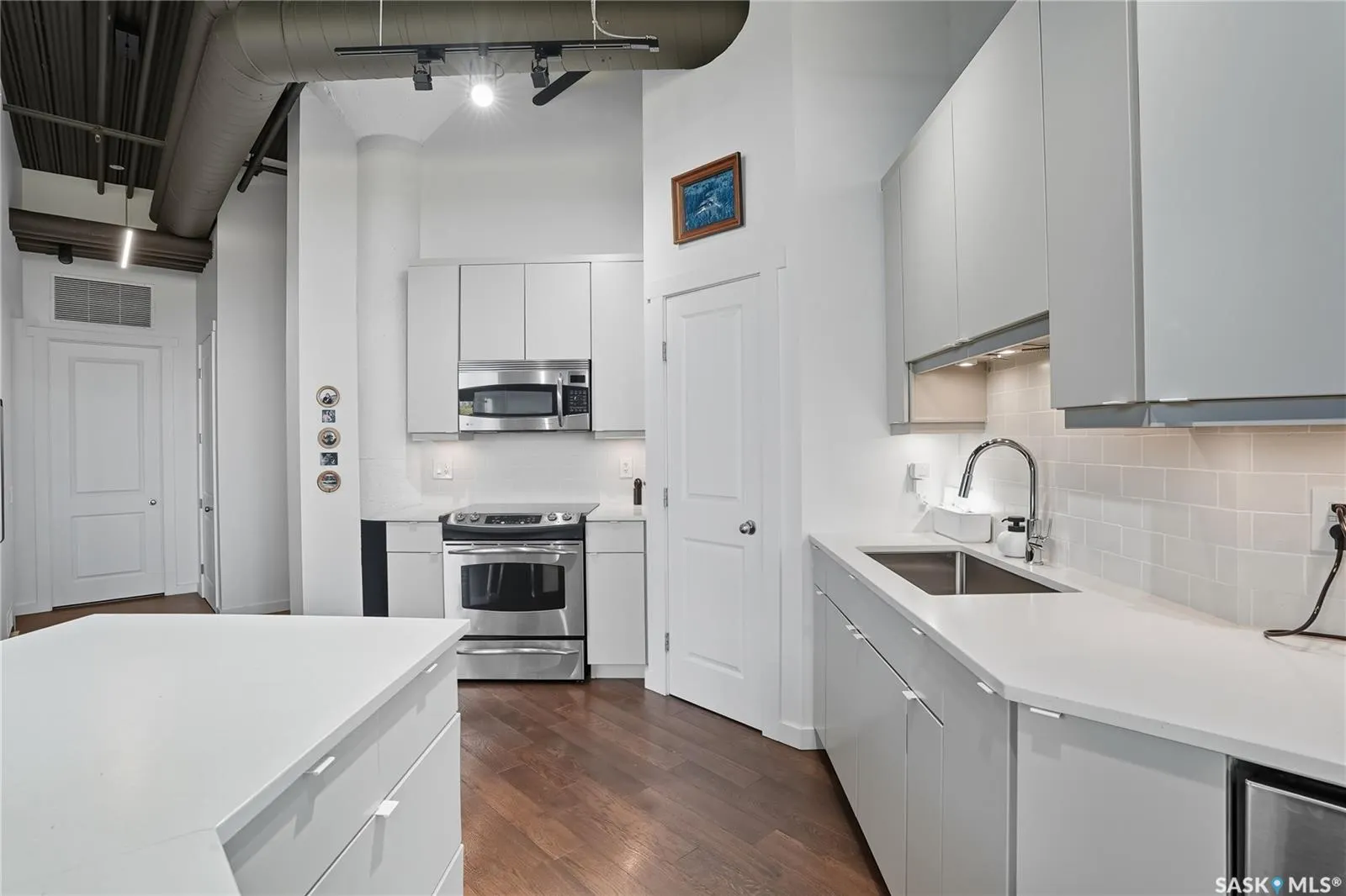 211 D AVENUE N, #503