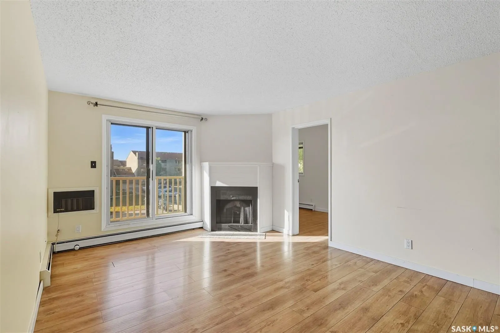 207C Tait PLACE, #206
