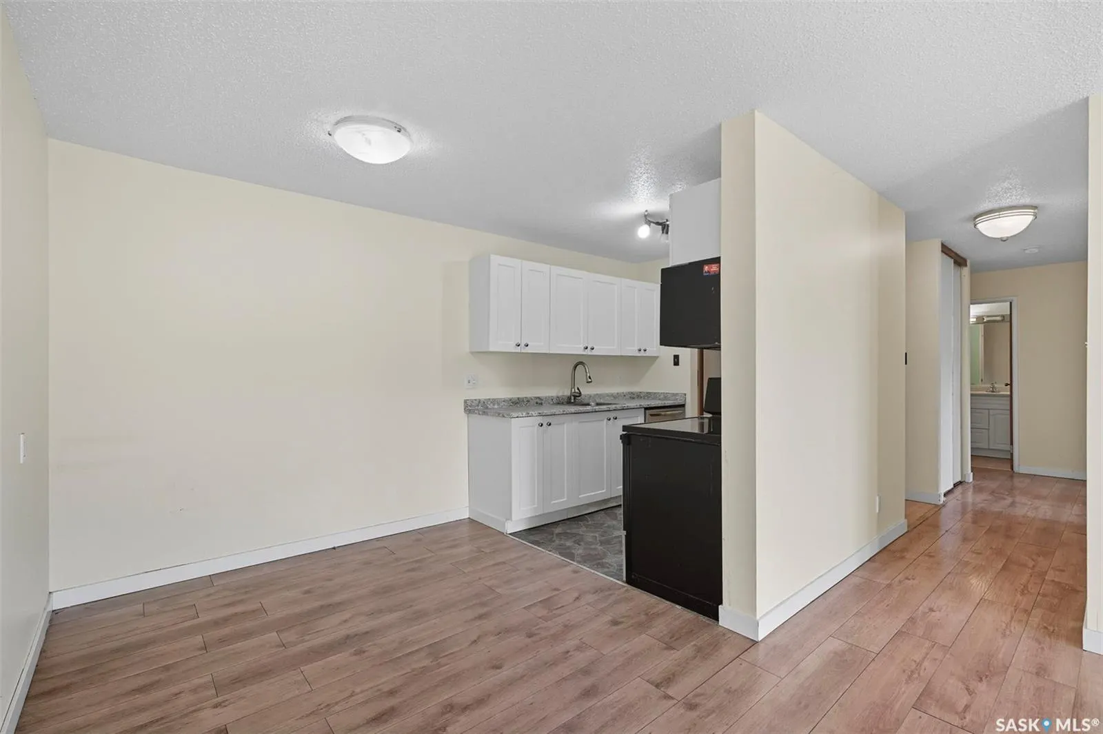 207C Tait PLACE, #206