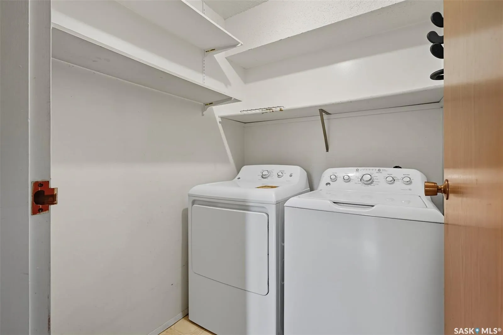 207C Tait PLACE, #206