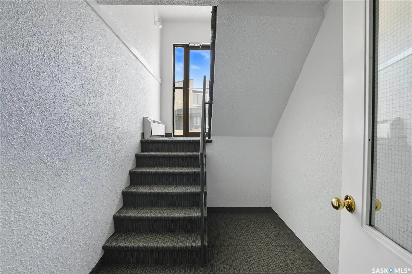 855 Wollaston CRESCENT, #104