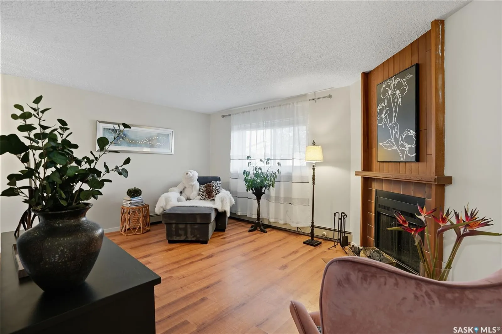 855 Wollaston CRESCENT, #104