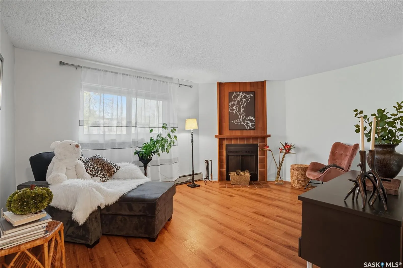 855 Wollaston CRESCENT, #104