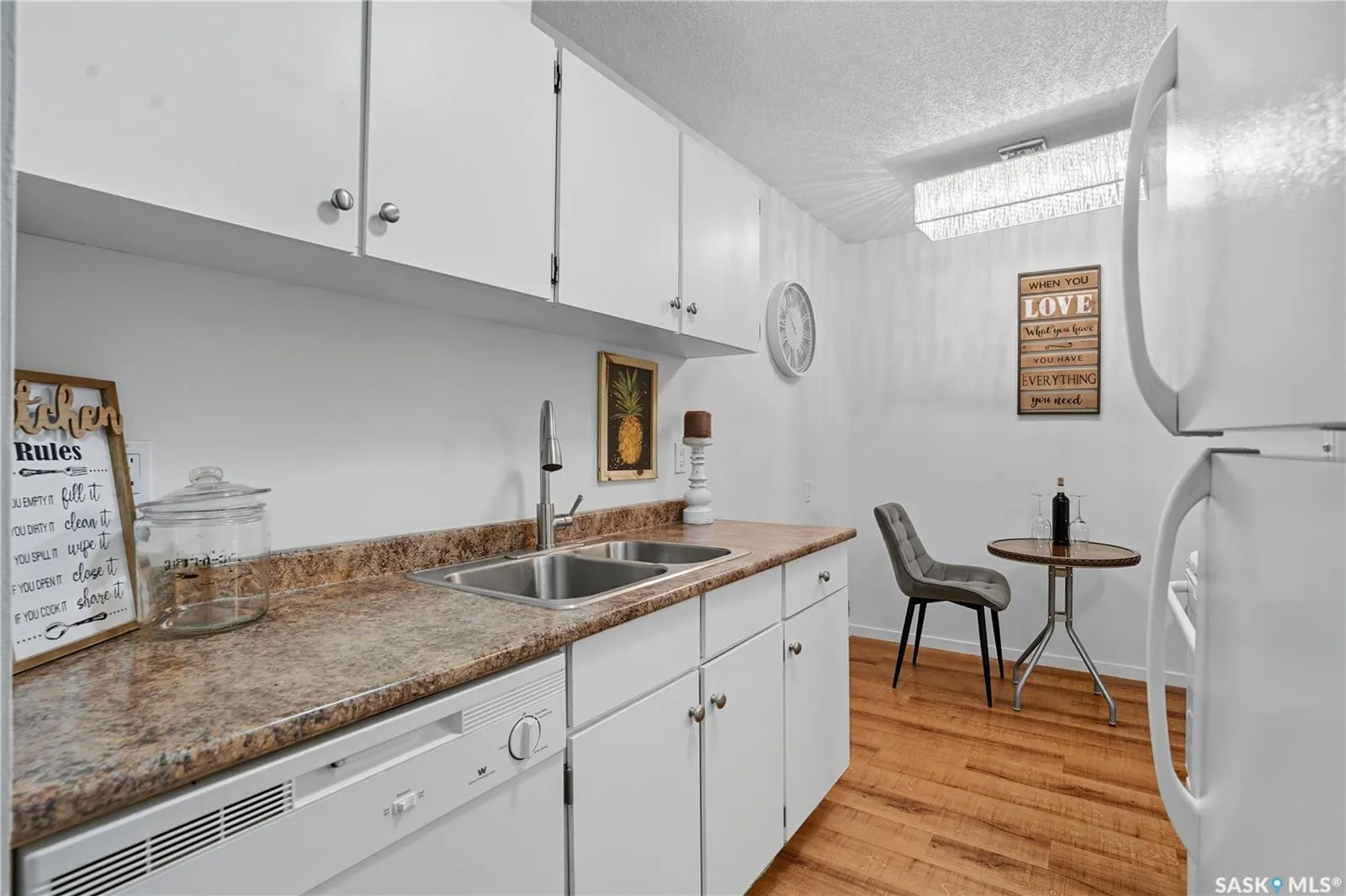 855 Wollaston CRESCENT, #104