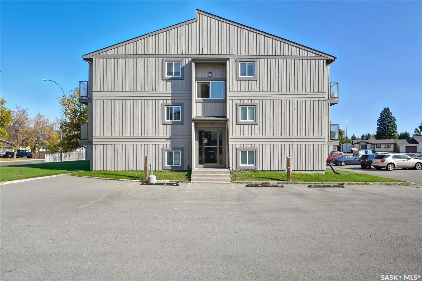 855 Wollaston CRESCENT, #104