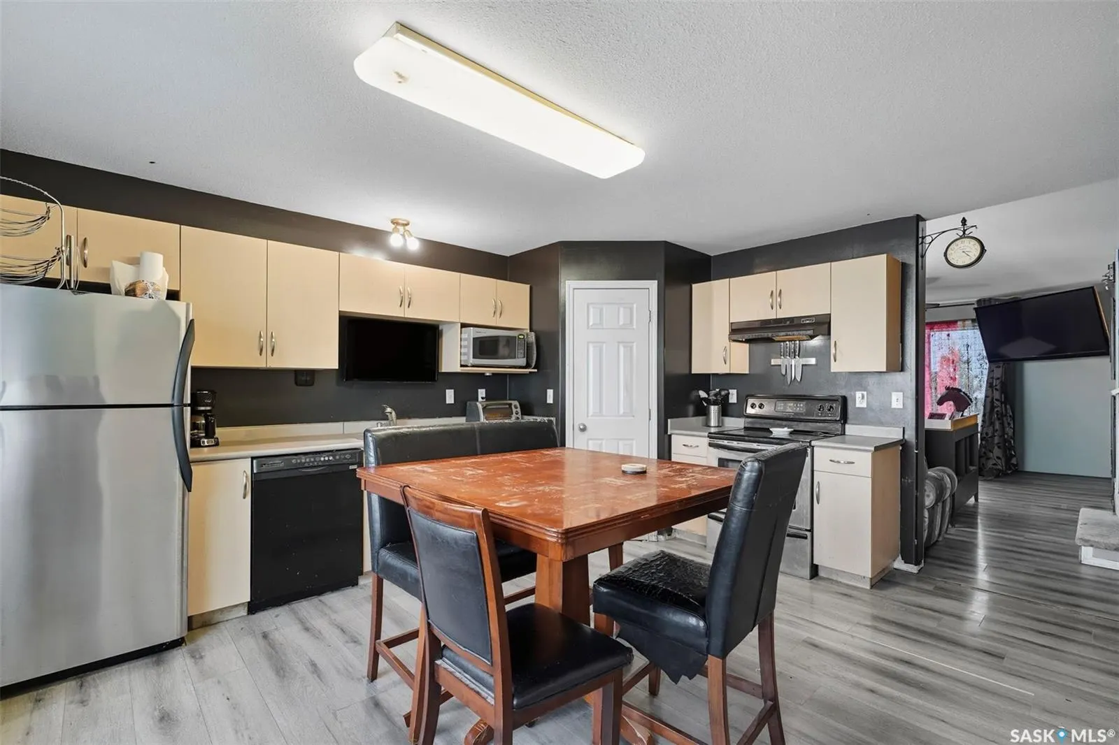 802 K AVENUE N, #3
