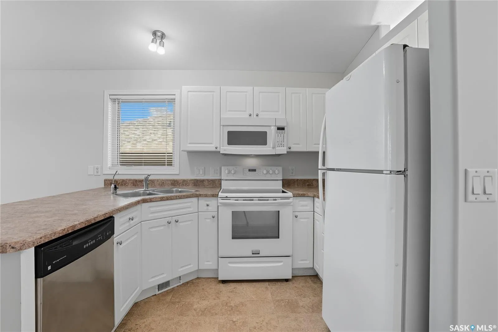 207 Buckwold COVE