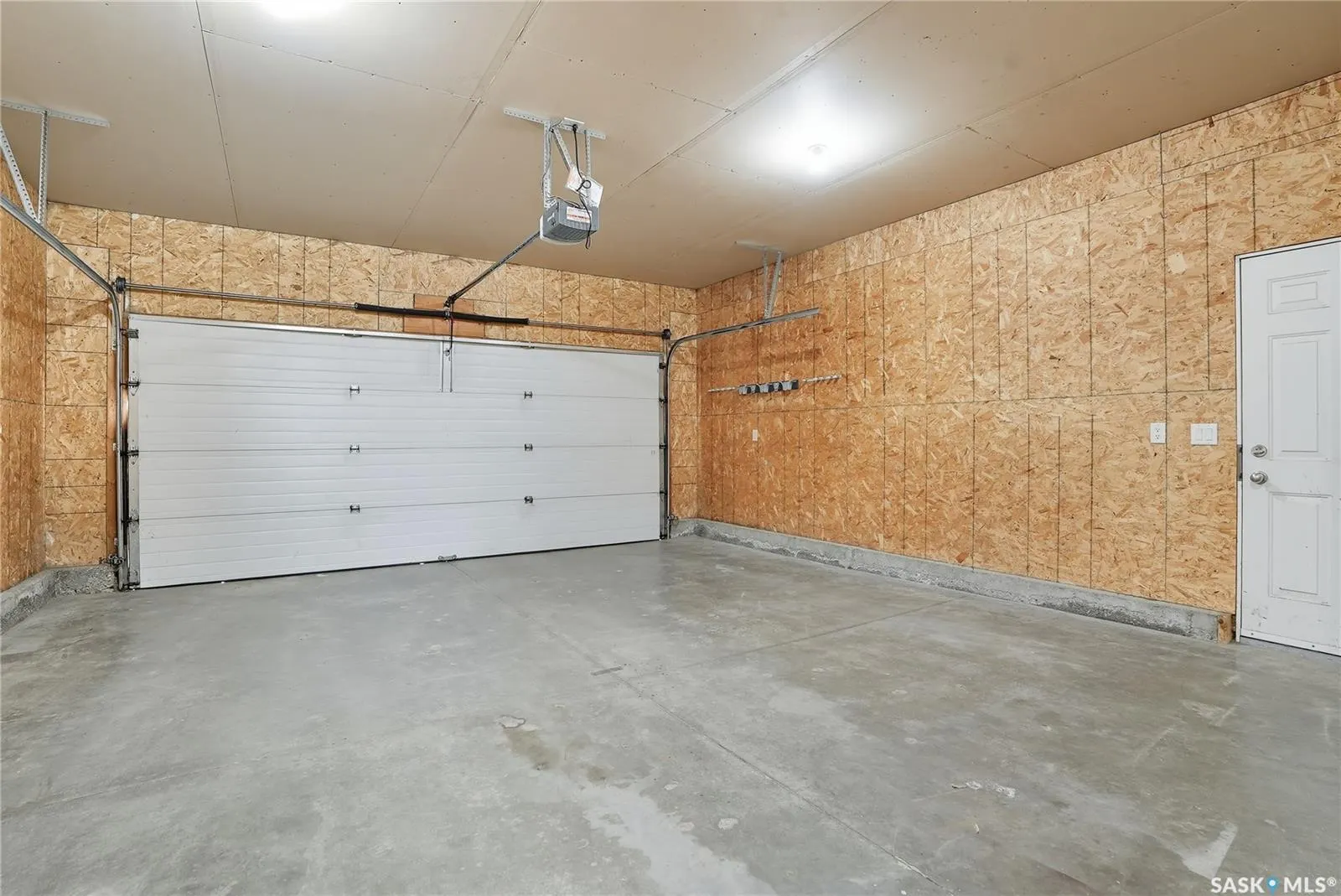 207 Buckwold COVE