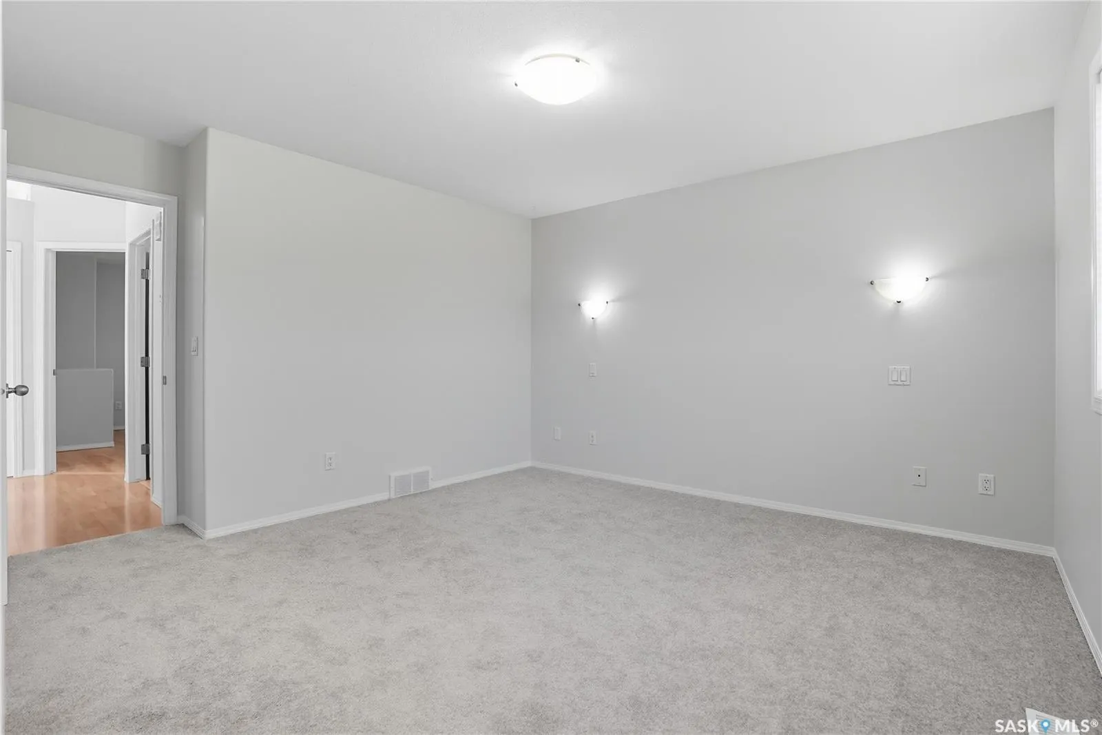 207 Buckwold COVE