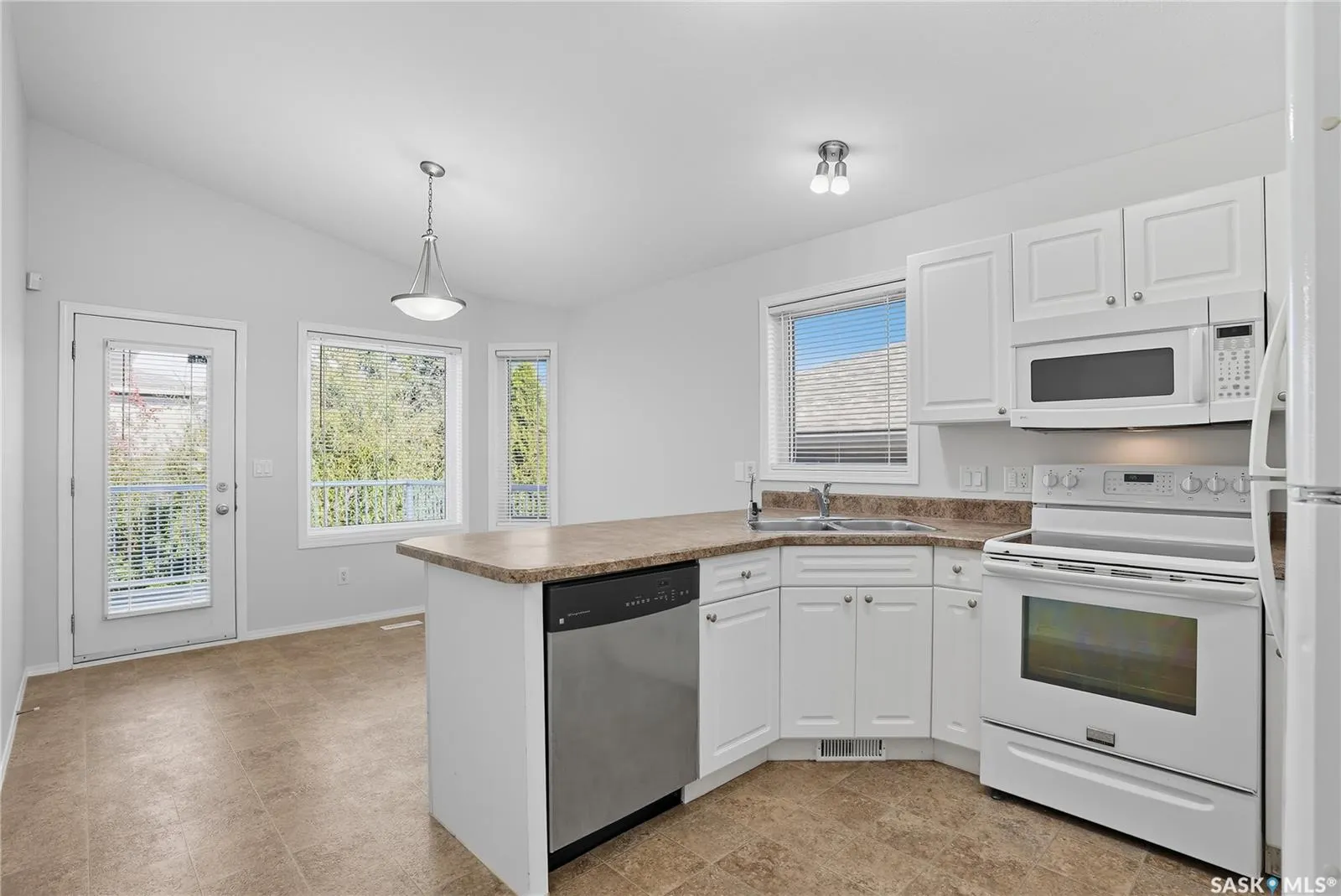 207 Buckwold COVE