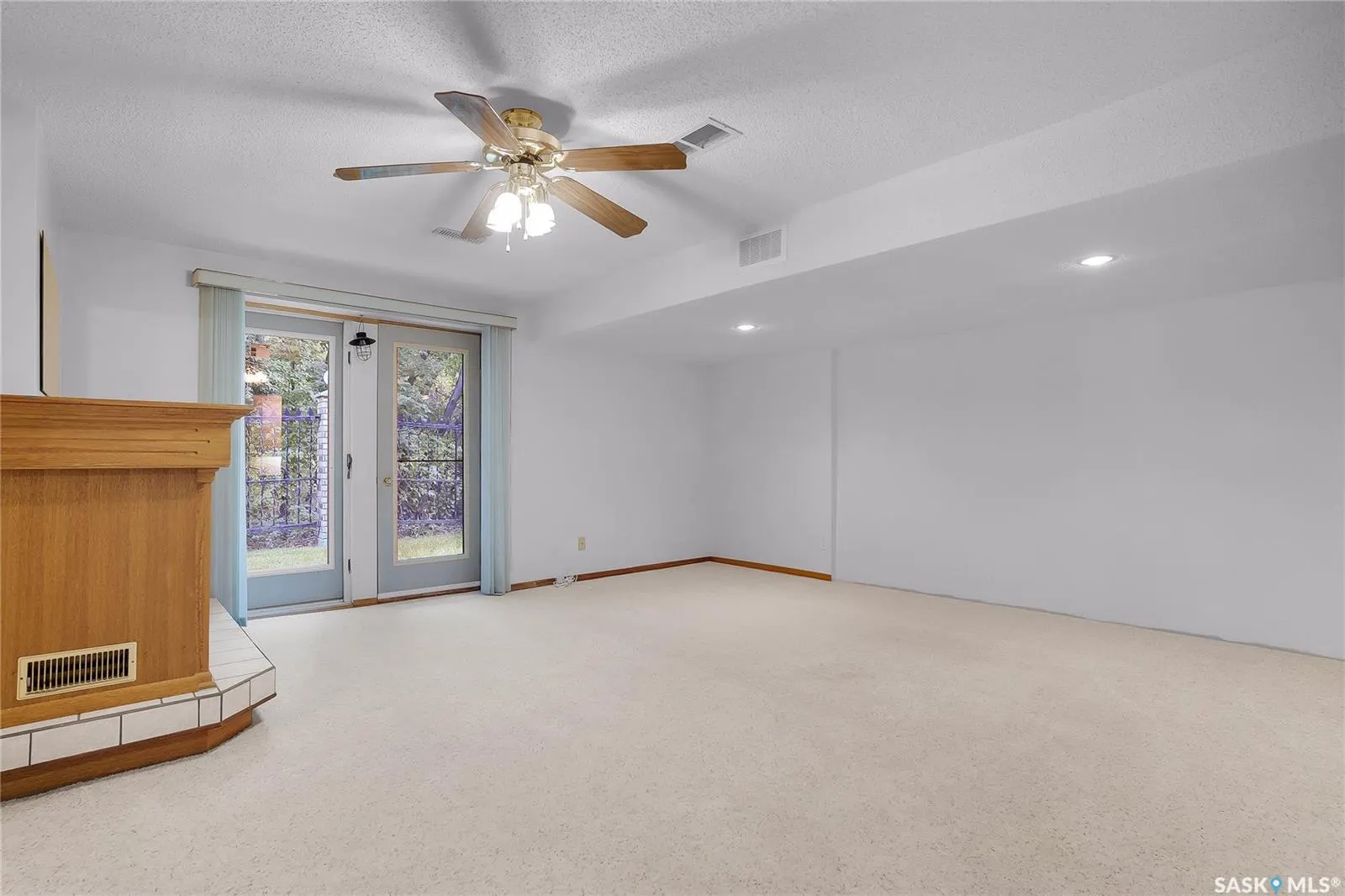 3415 Calder CRESCENT, #22