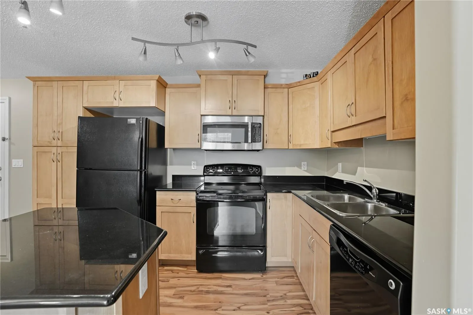 103 Wellman CRESCENT, #B103