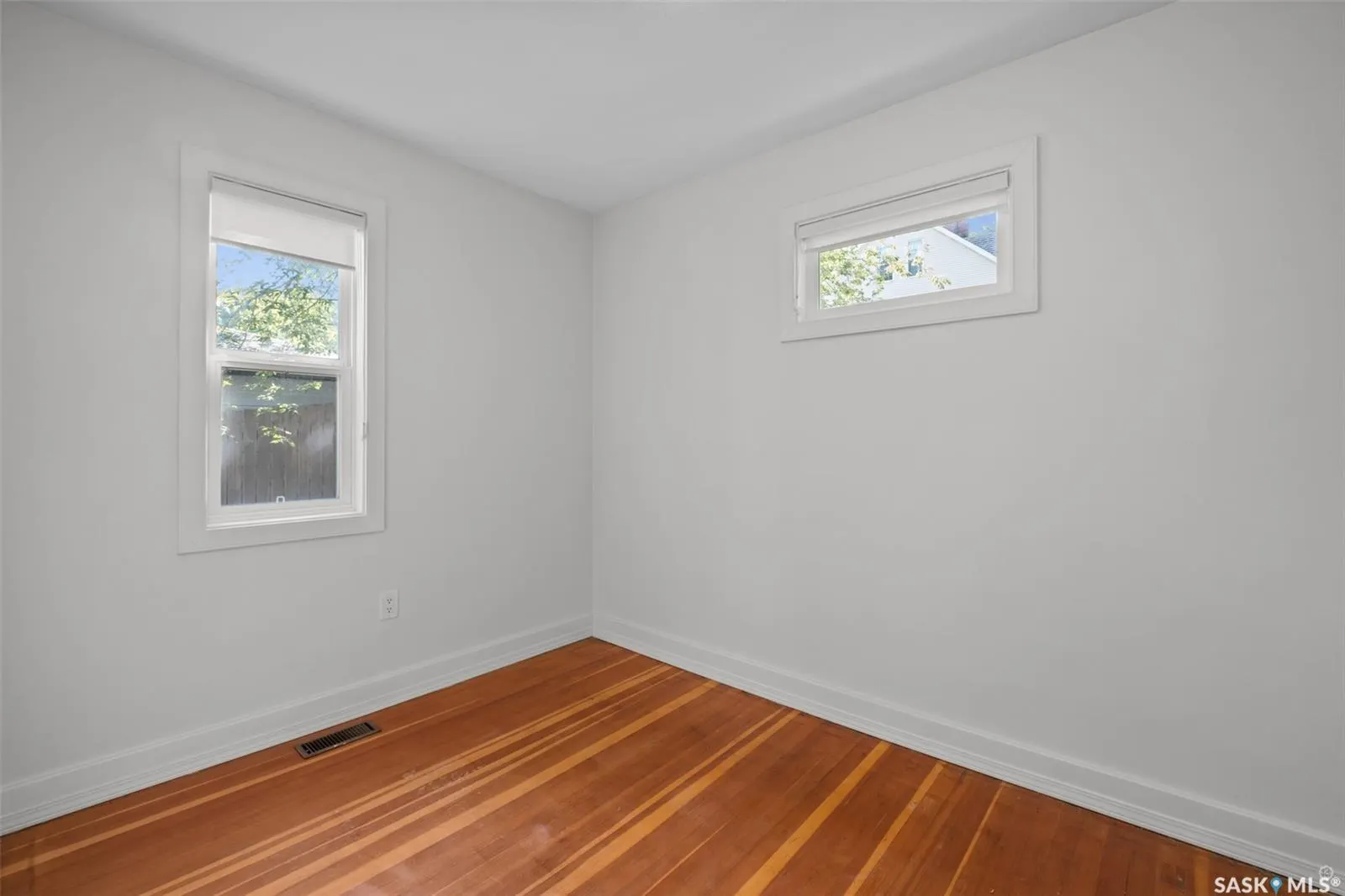 607 20th STREET W