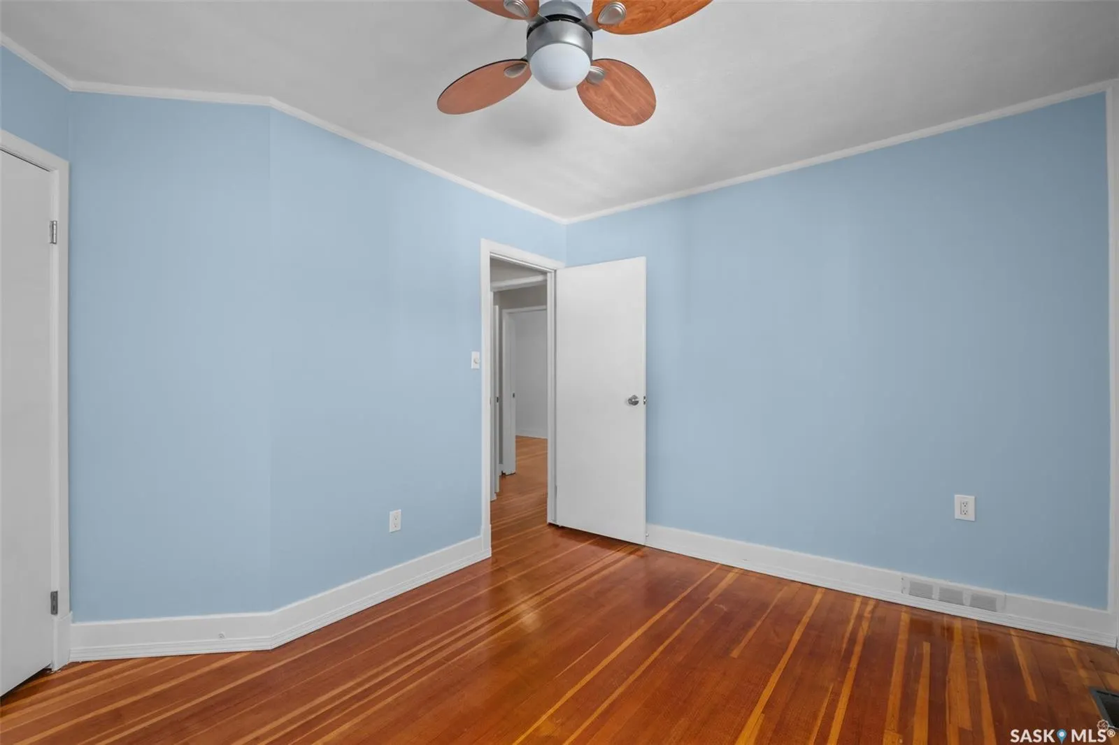 607 20th STREET W