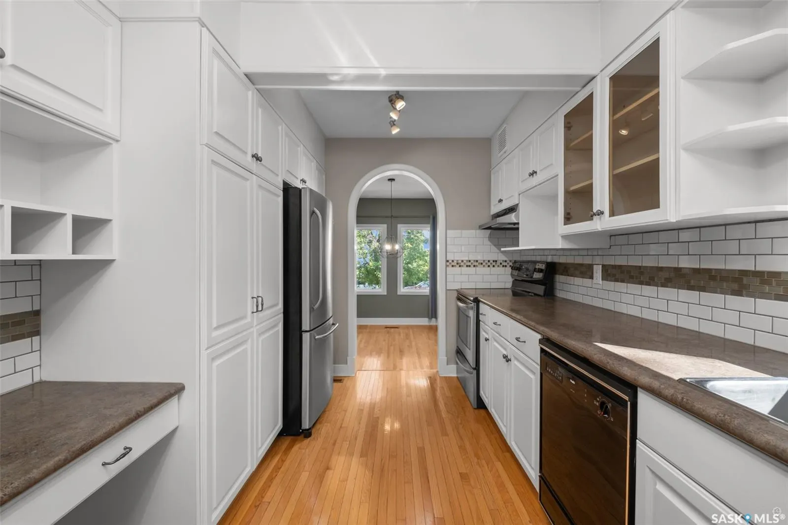 607 20th STREET W