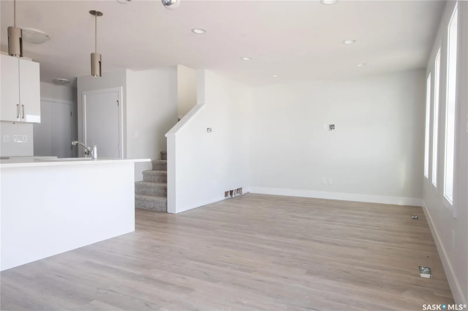 111 Stromberg CRESCENT
