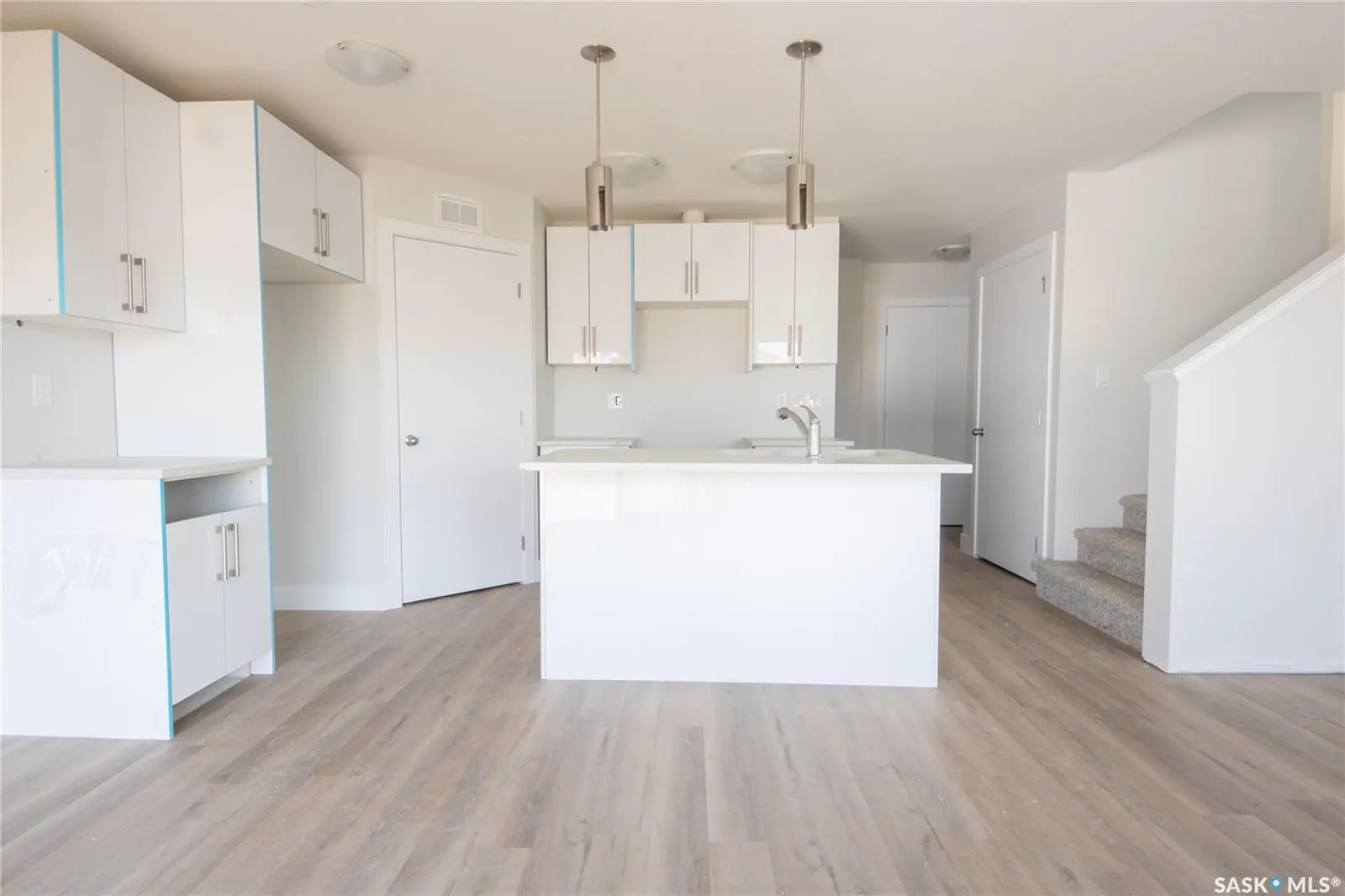 111 Stromberg CRESCENT