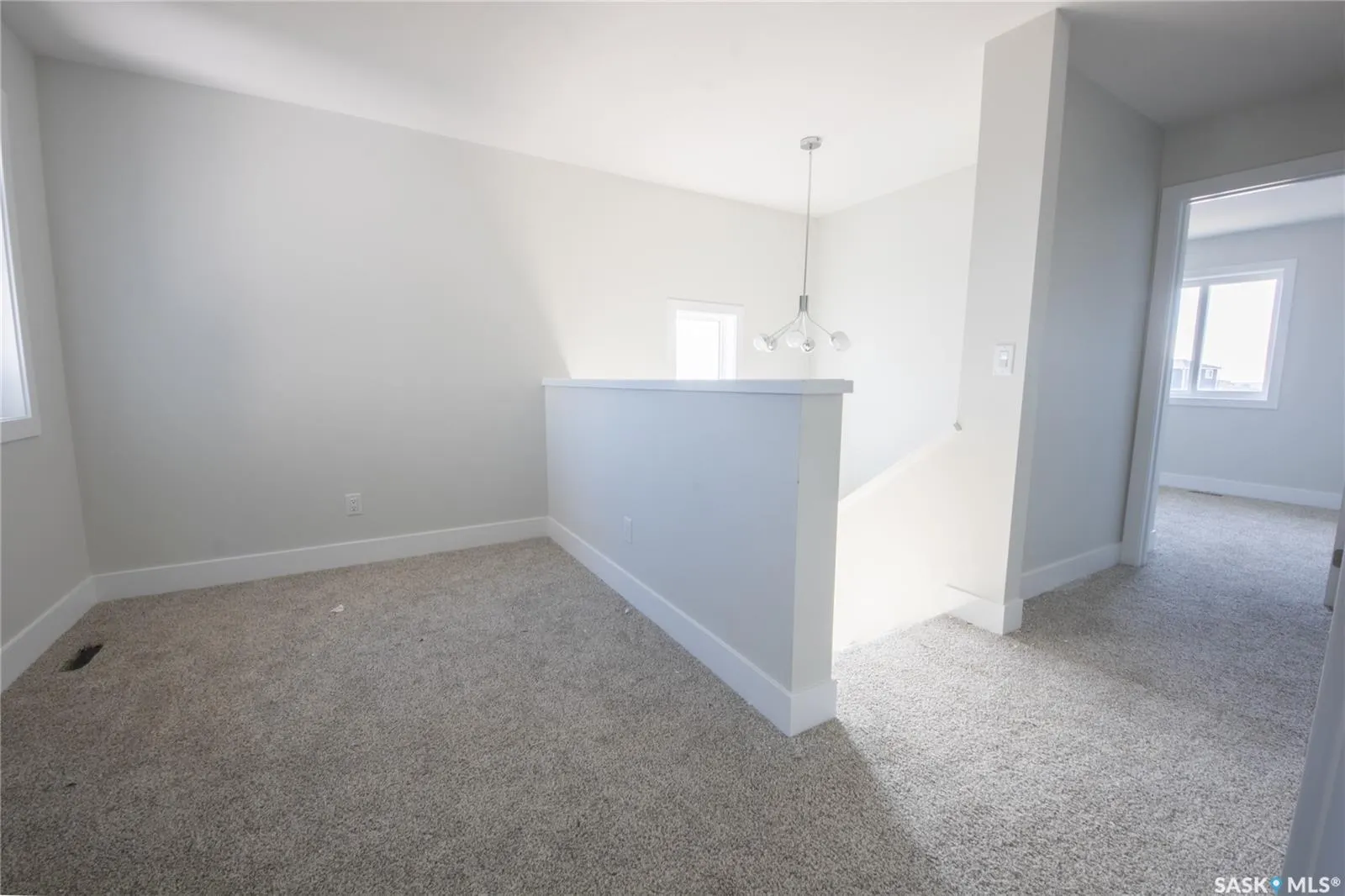 111 Stromberg CRESCENT