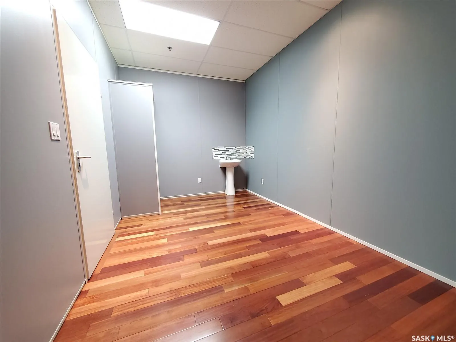245 Central AVENUE N, #203