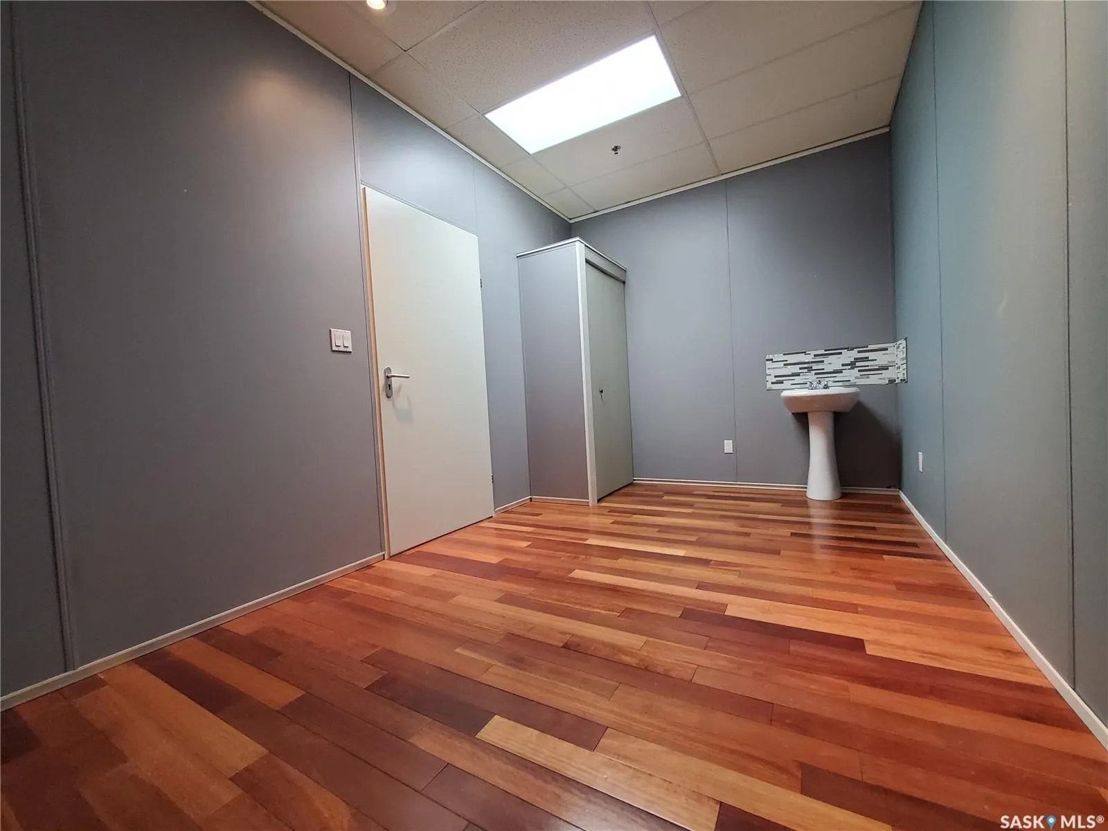 245 Central AVENUE N, #203