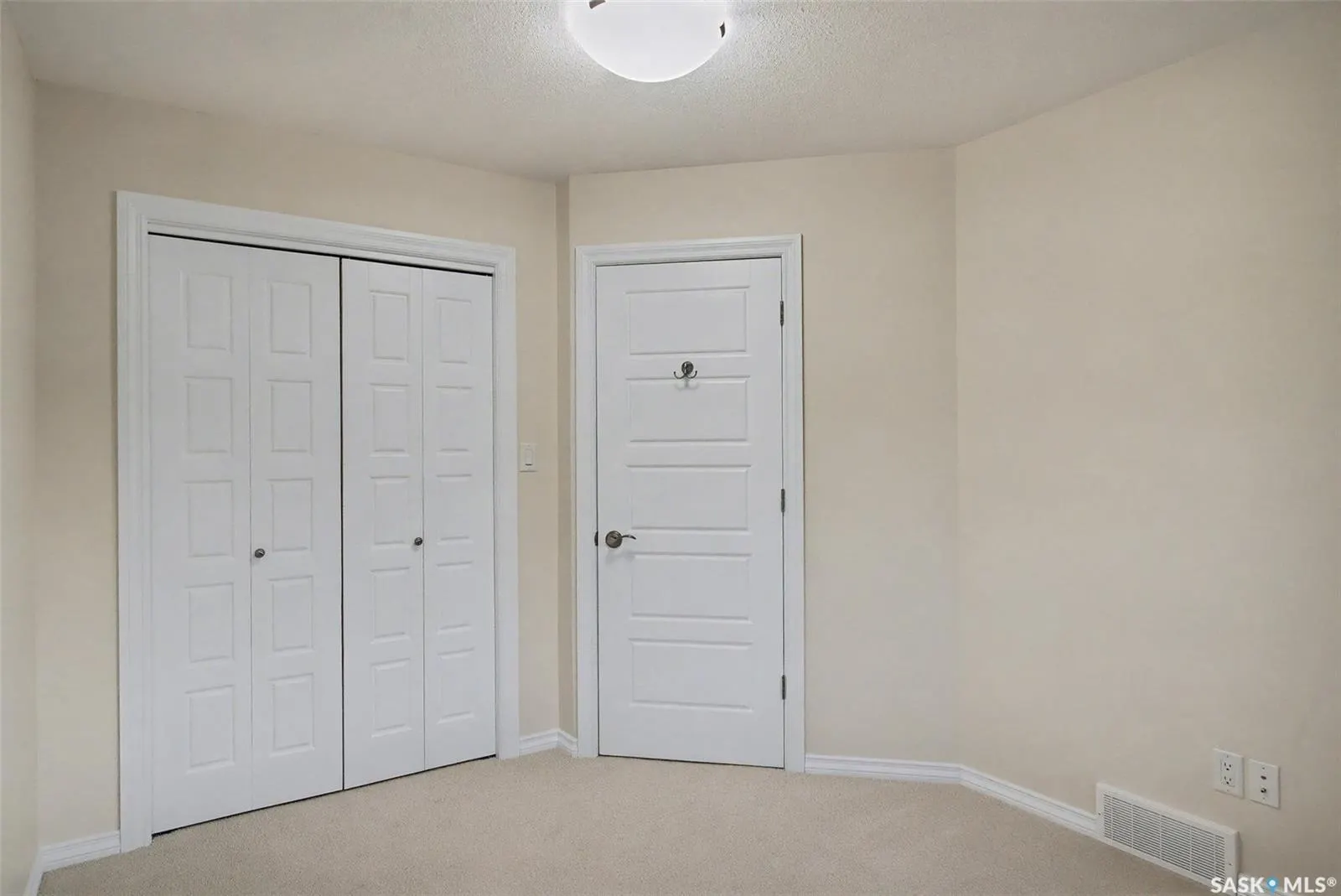 4002 Sandhill CRESCENT, #236