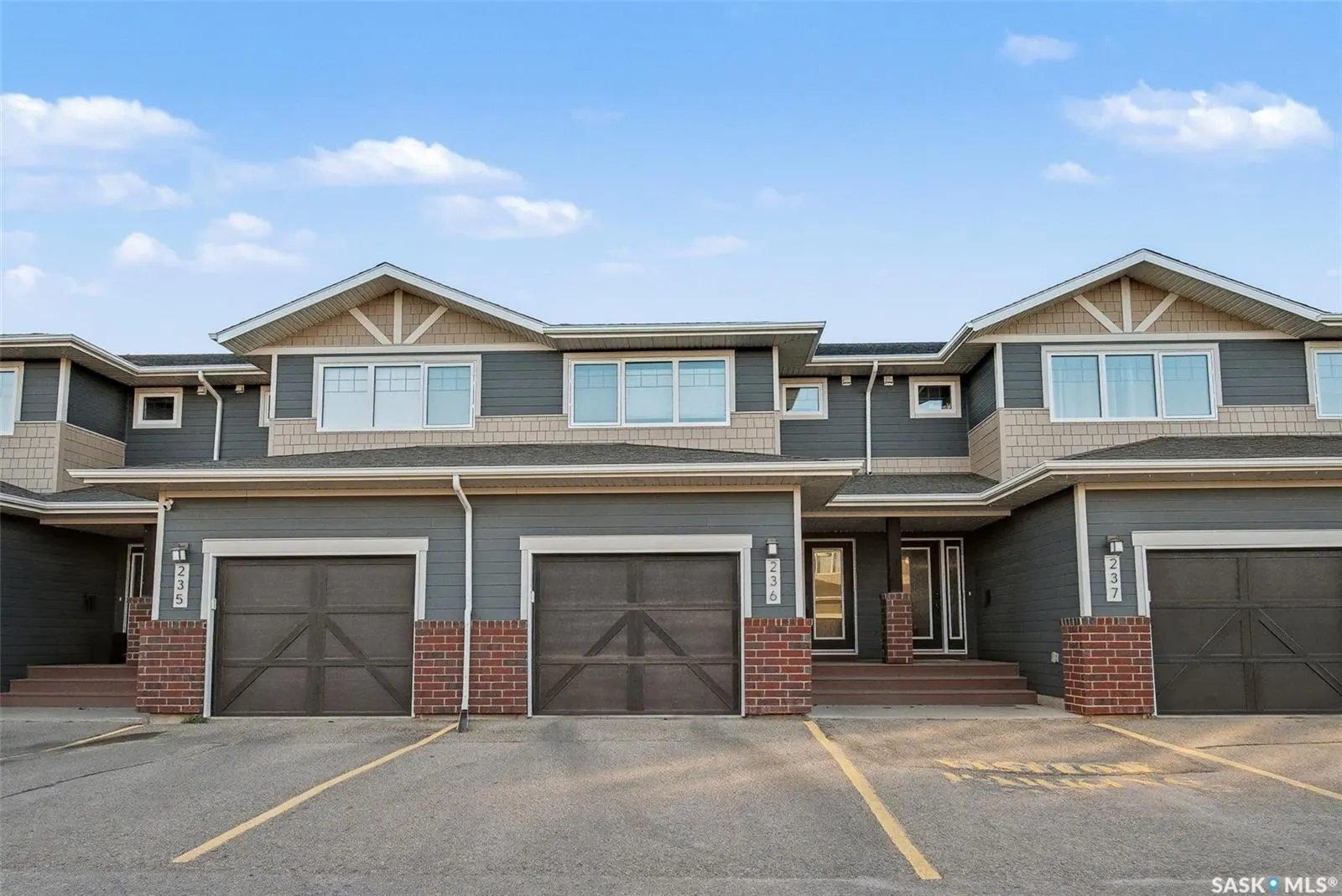 4002 Sandhill CRESCENT, #236