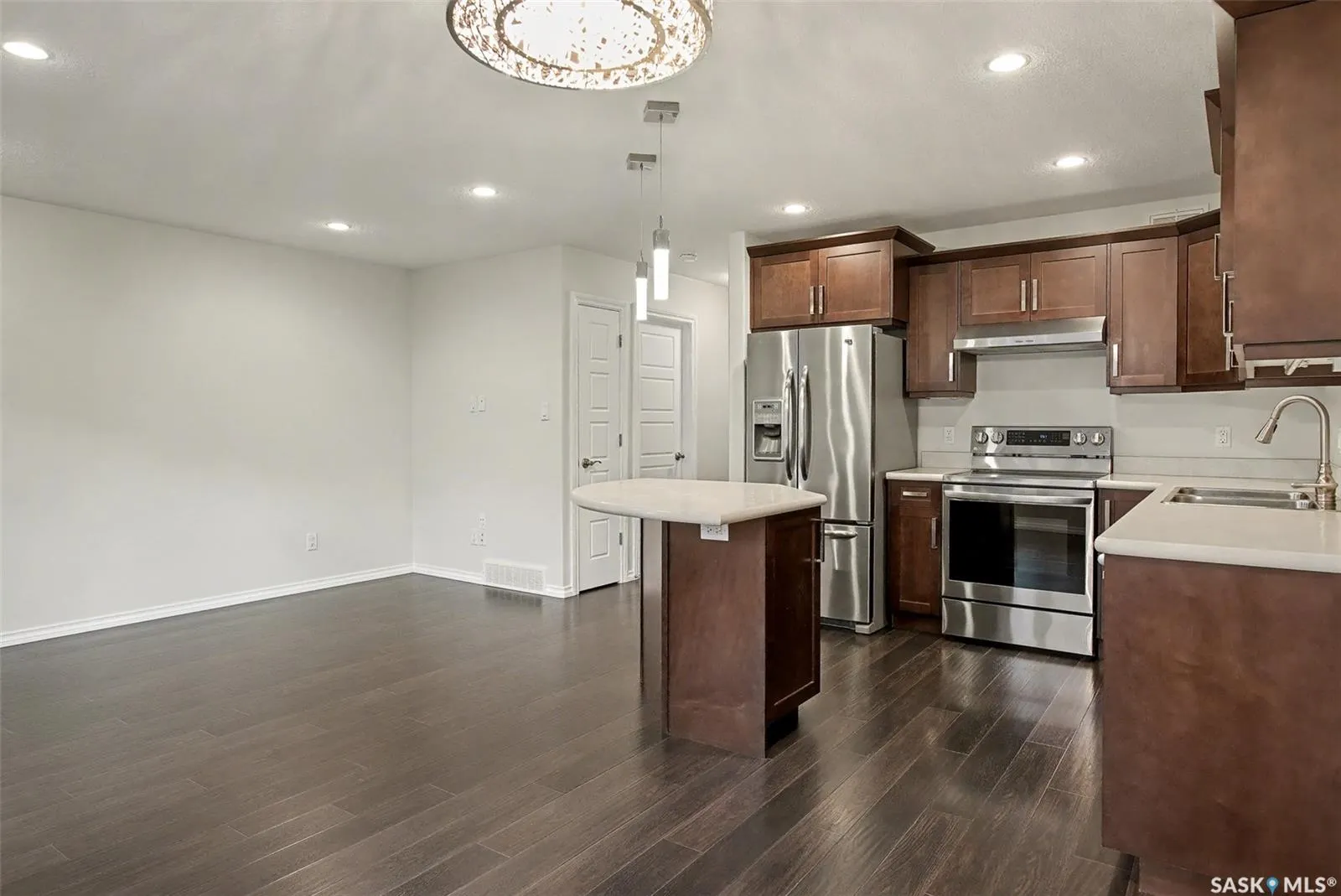 4002 Sandhill CRESCENT, #236