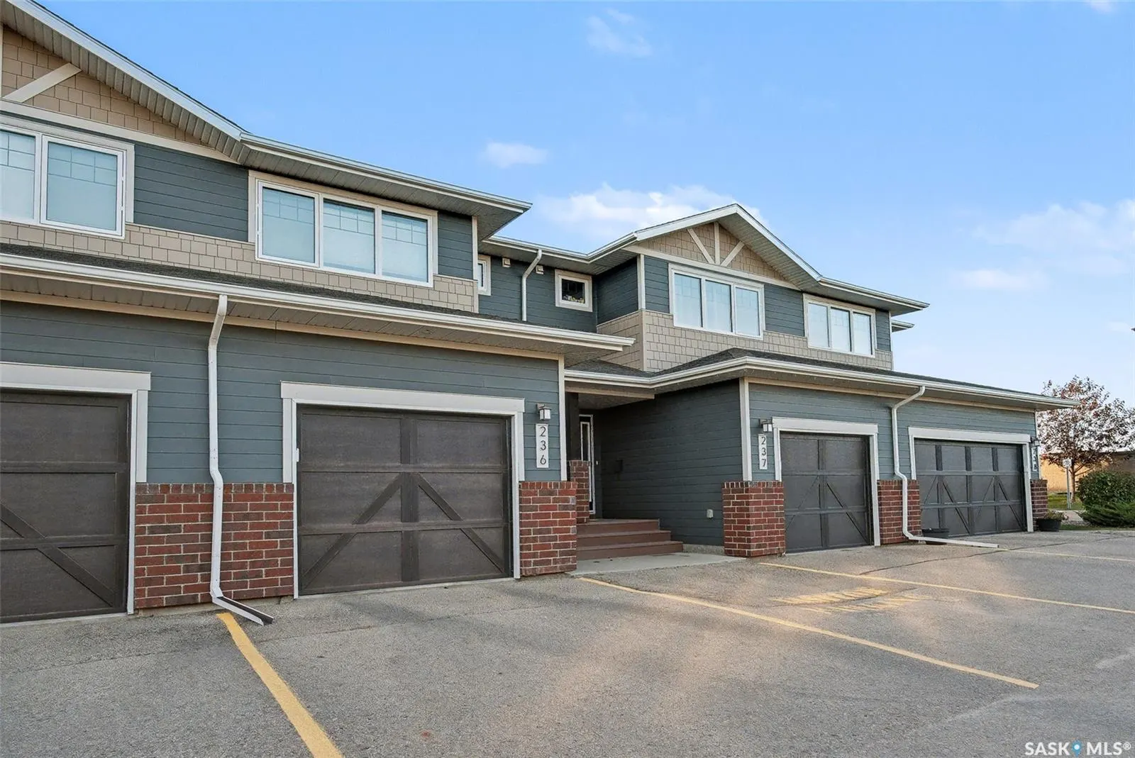 4002 Sandhill CRESCENT, #236