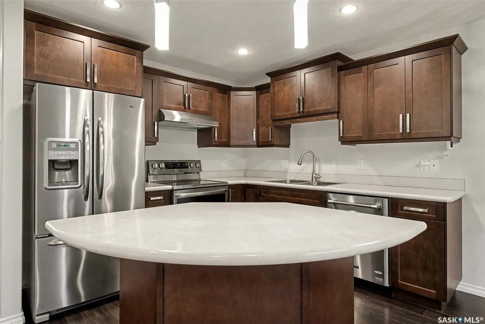 4002 Sandhill CRESCENT, #236