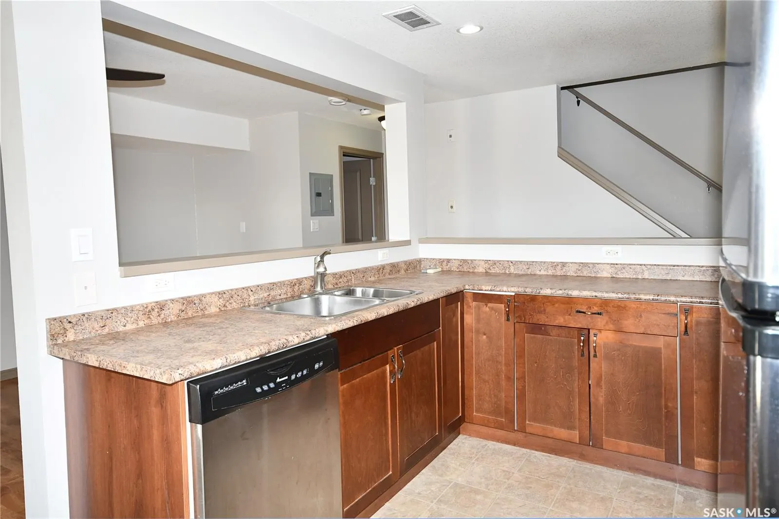 515 28th STREET E, #205