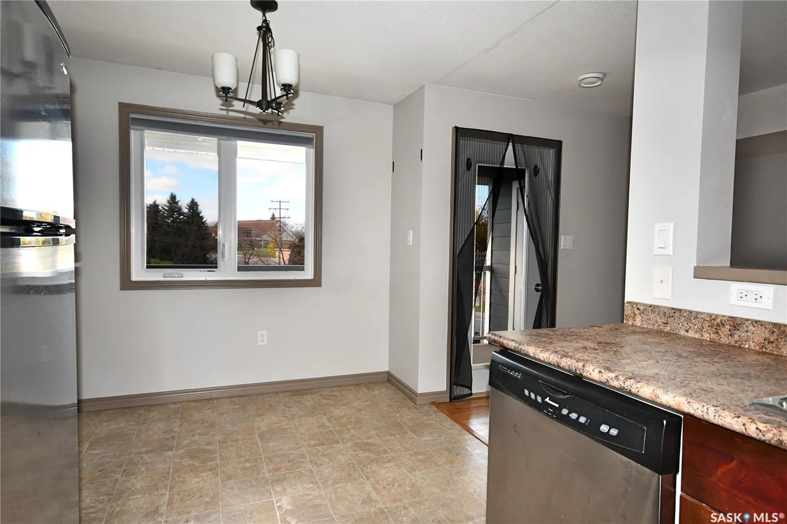 515 28th STREET E, #205