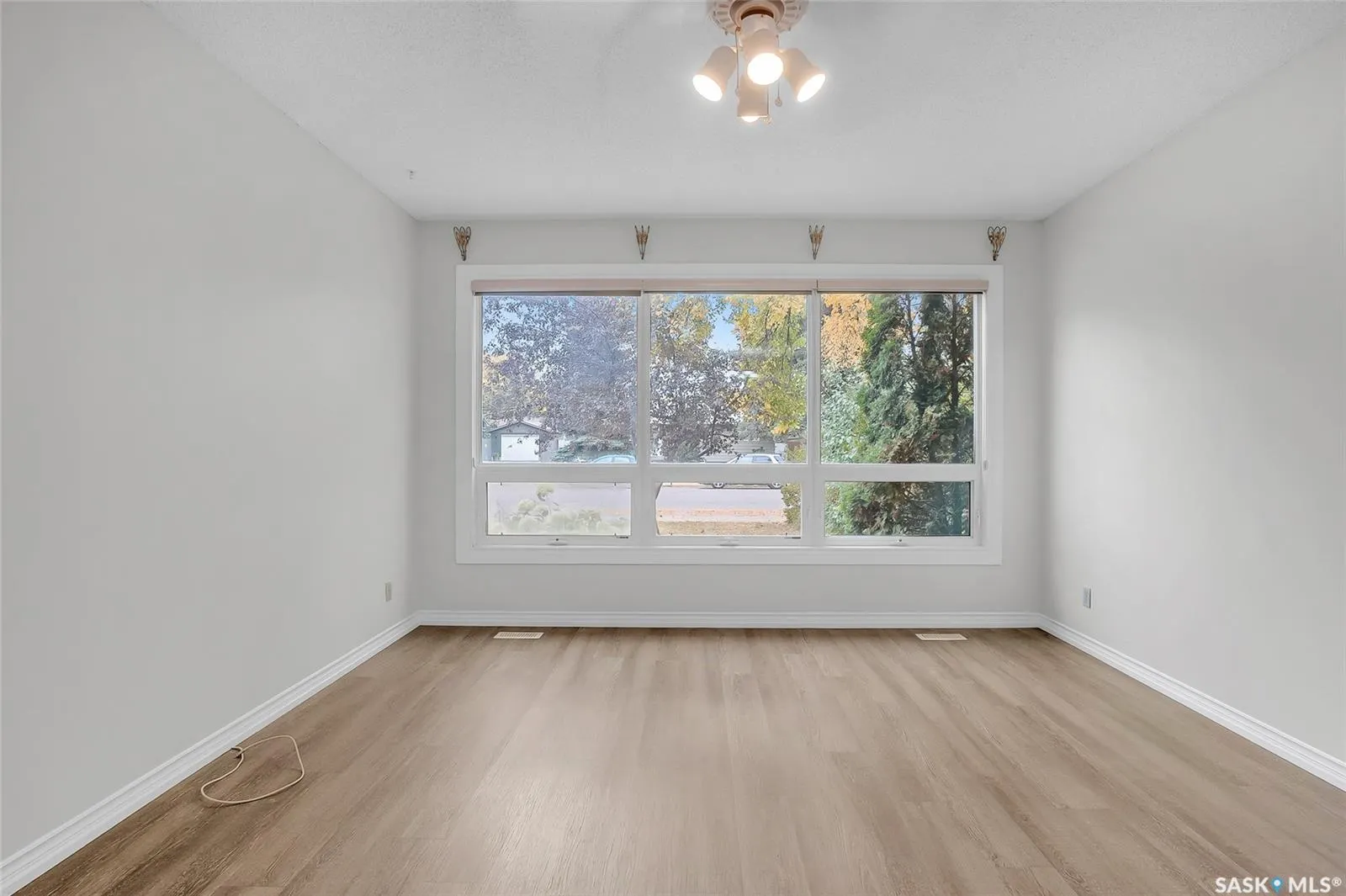 2703 Jarvis DRIVE