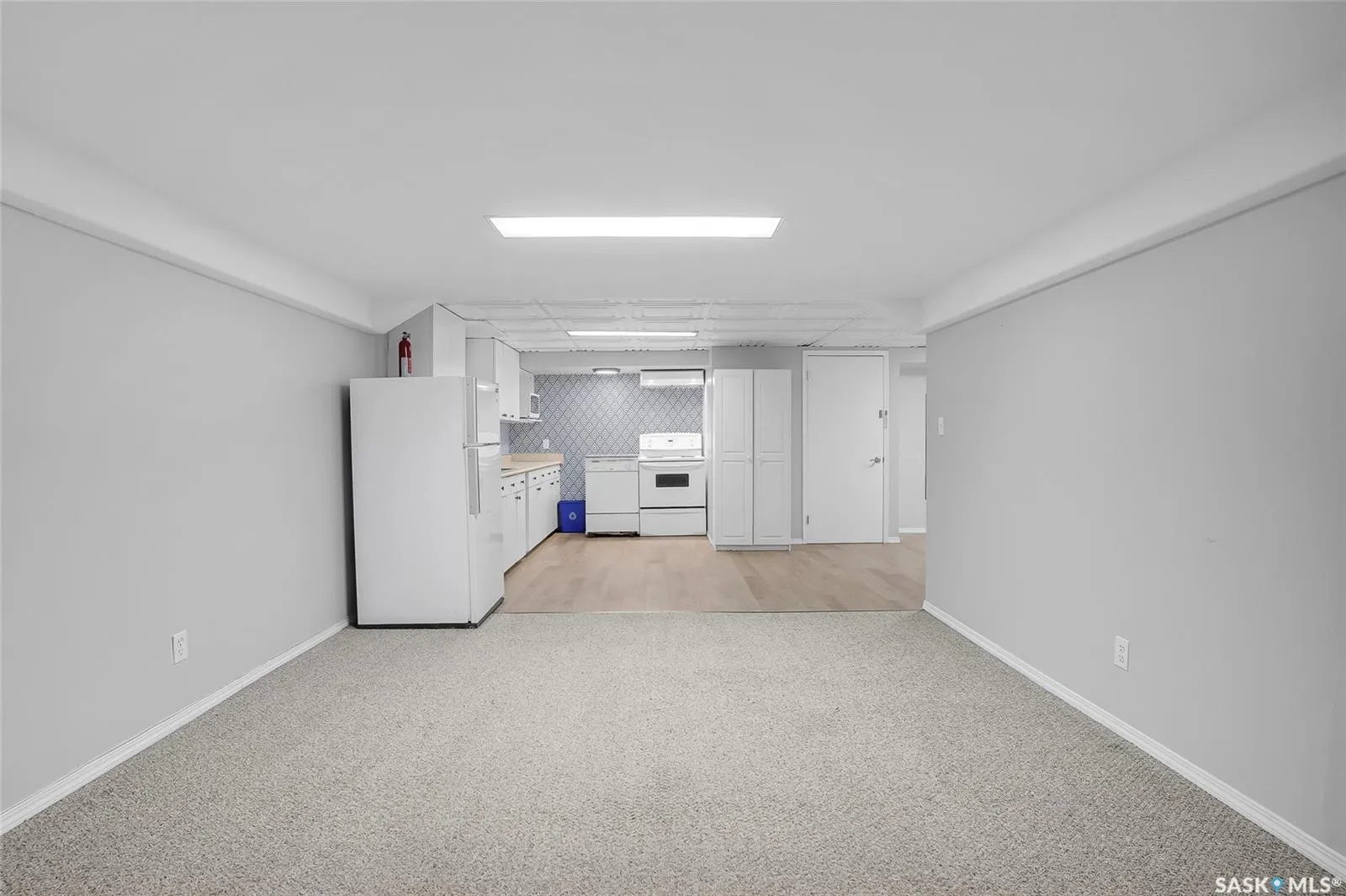 2703 Jarvis DRIVE