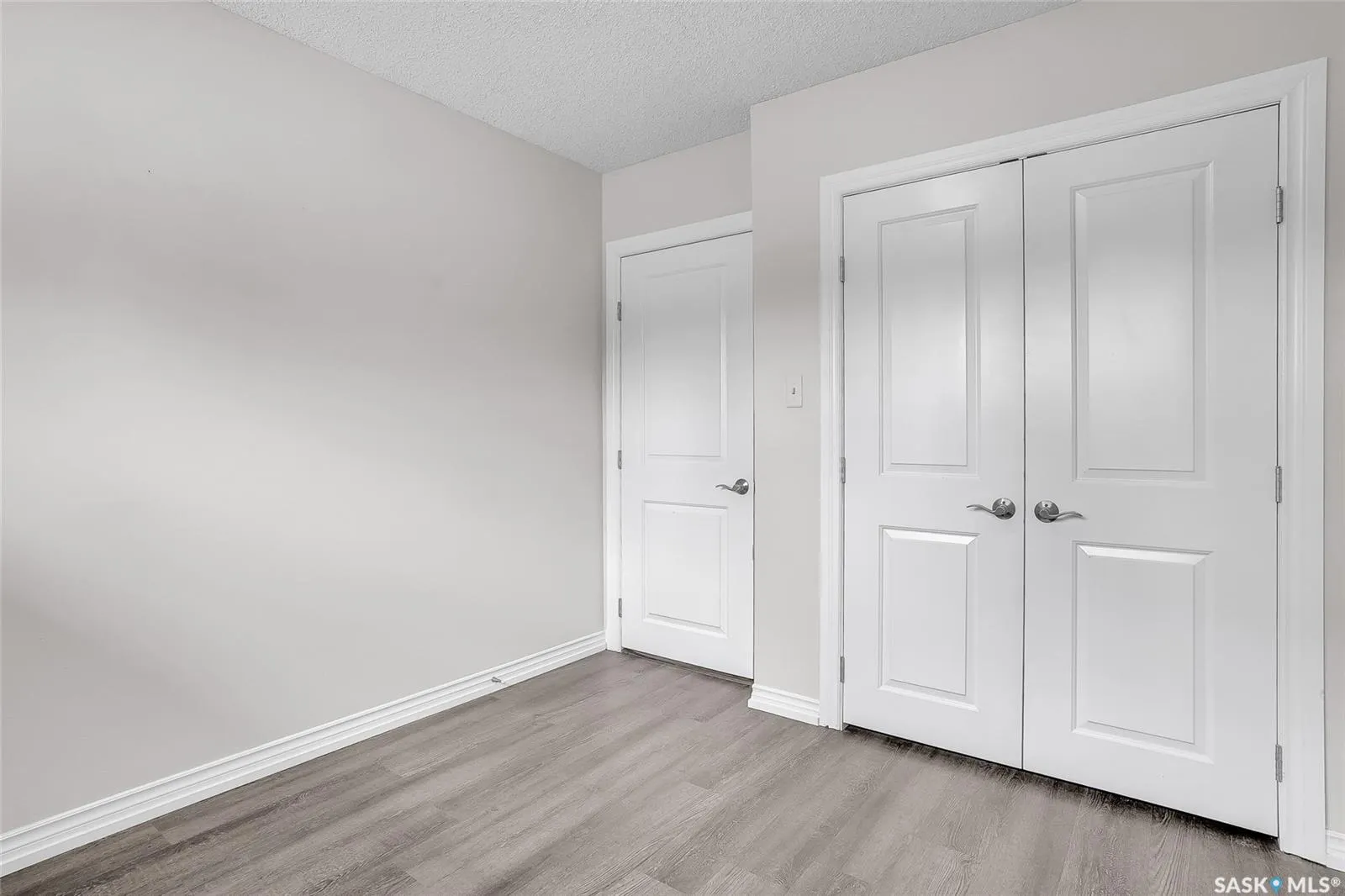 2703 Jarvis DRIVE