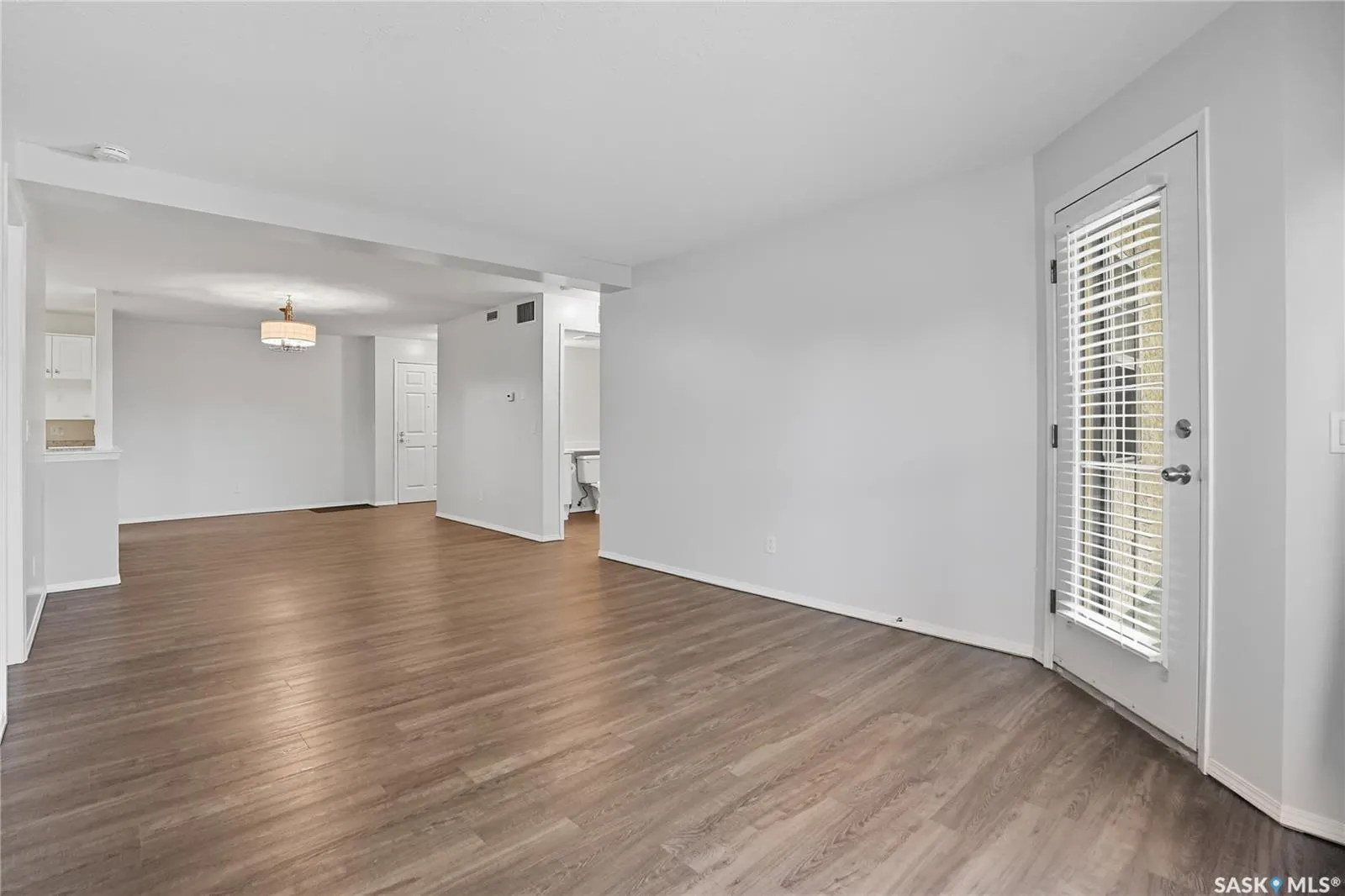 1735 McKercher DRIVE, #211