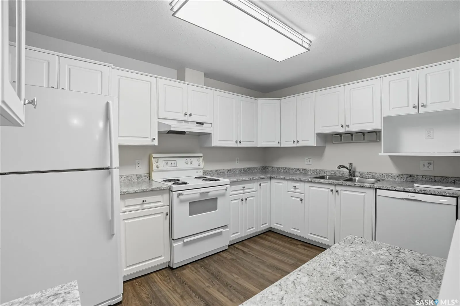 1735 McKercher DRIVE, #211